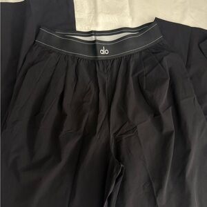Alo yoga suit up trousers M